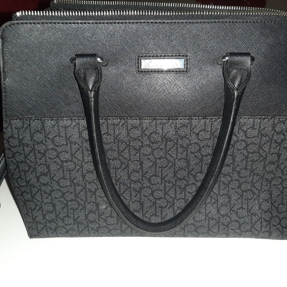 Med Signature Calvin Klein - Picture 9 of 9